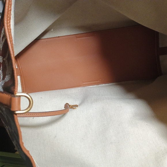 Kate Spade Flower Monogram Sutton Large Tote - Picture 4 of 6